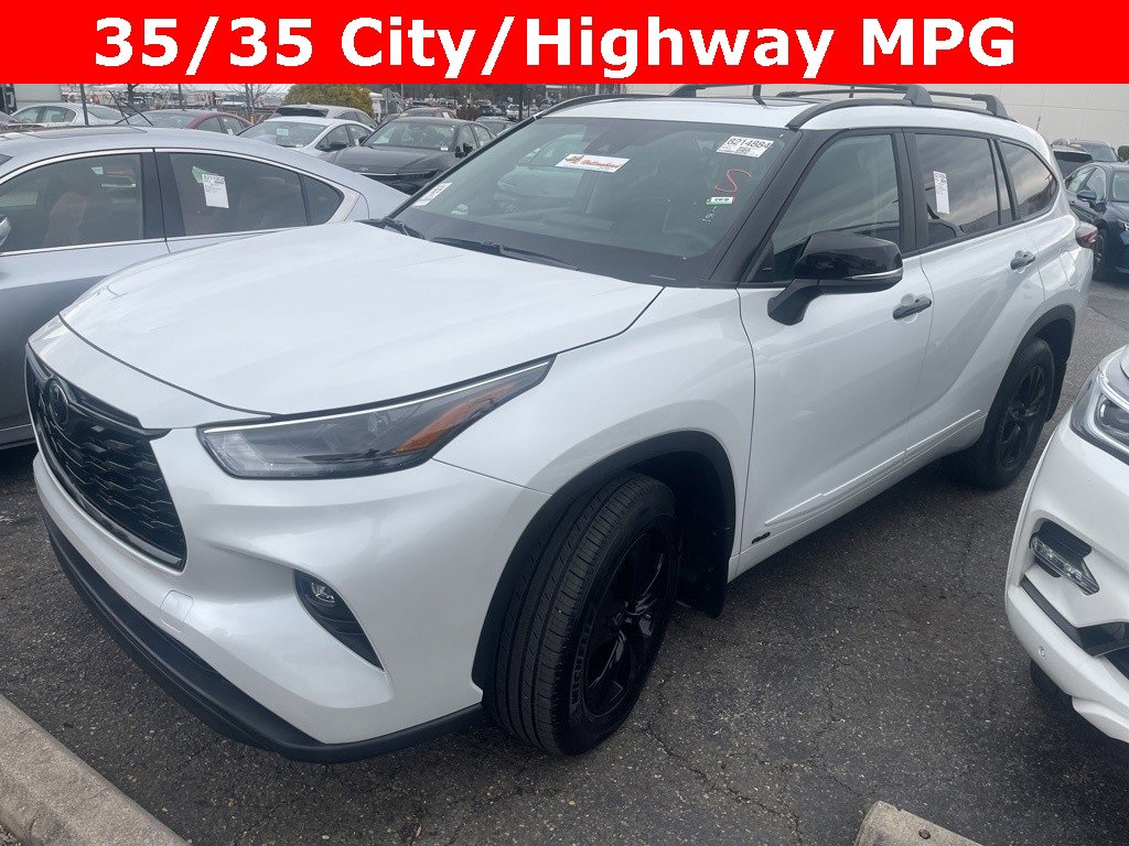 Certified 2025 Toyota Highlander XLE