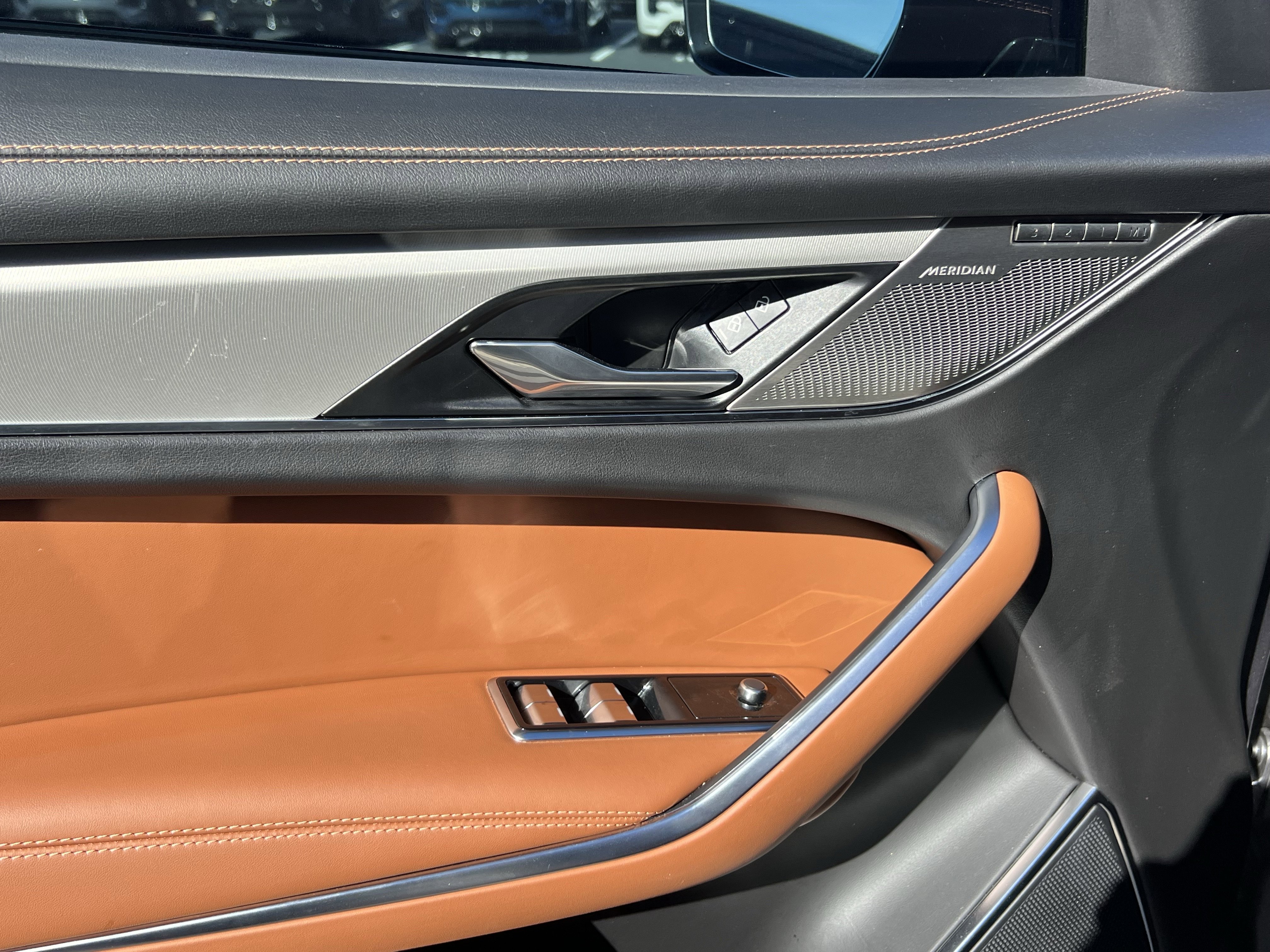 Certified 2025 Jaguar F-PACE R-Dynamic S image 14