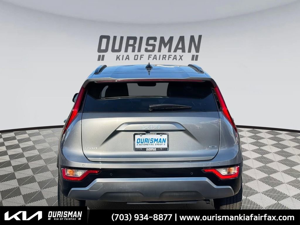 Used 2023 Kia Niro EX Touring image 25