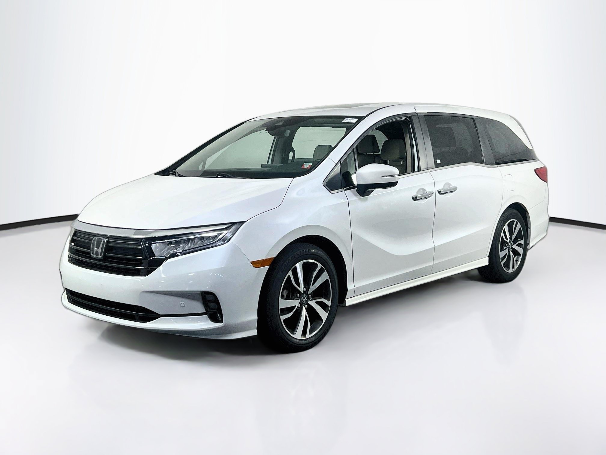 Used 2023 Honda Odyssey Touring image 1
