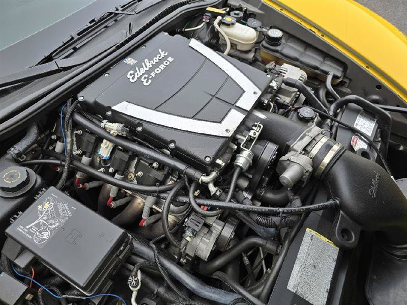 Used 2006 Chevrolet Corvette Z06 w/ Preferred Equipment Group RWD image 25