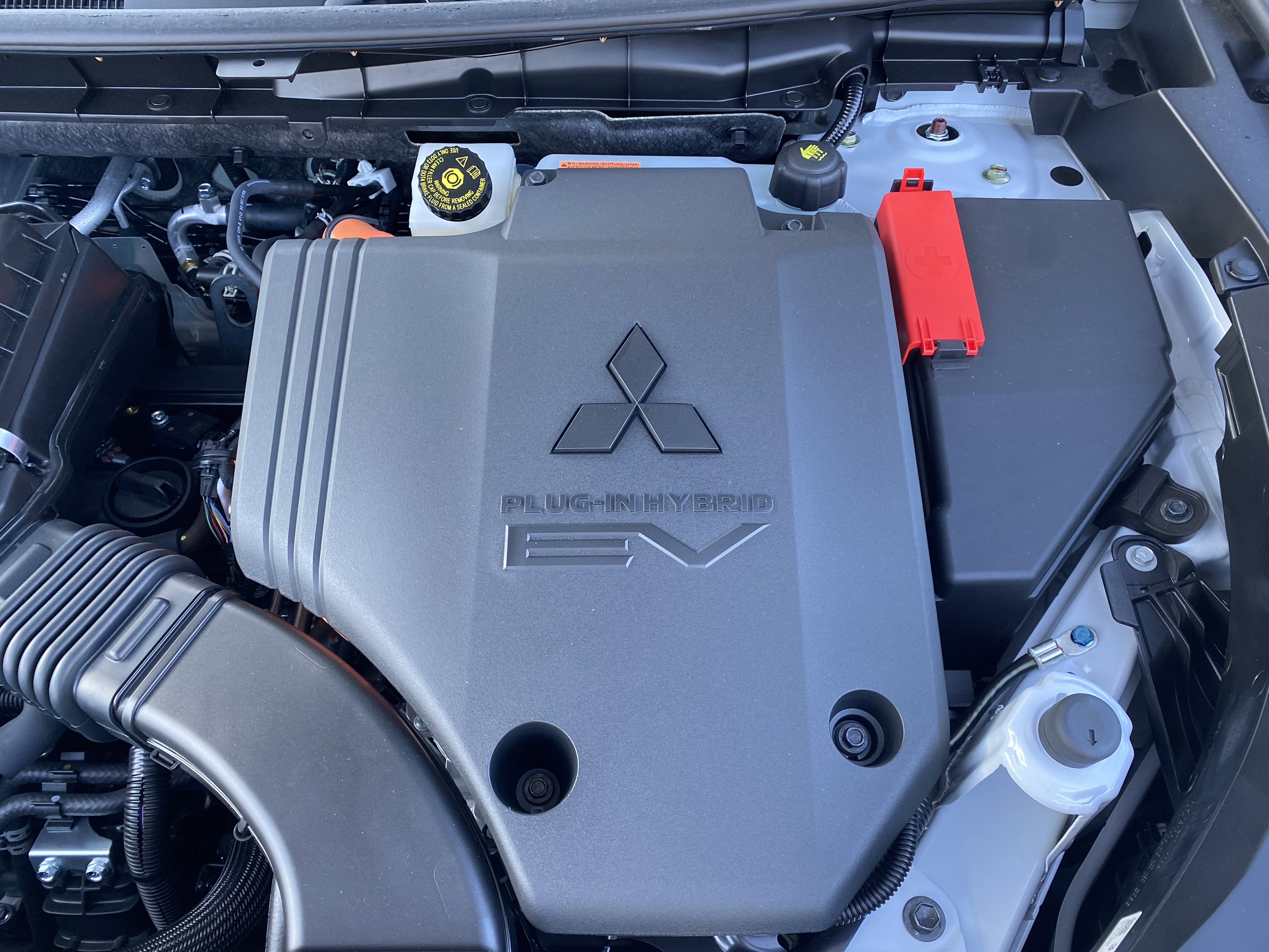 New 2025 Mitsubishi Outlander SE image 40