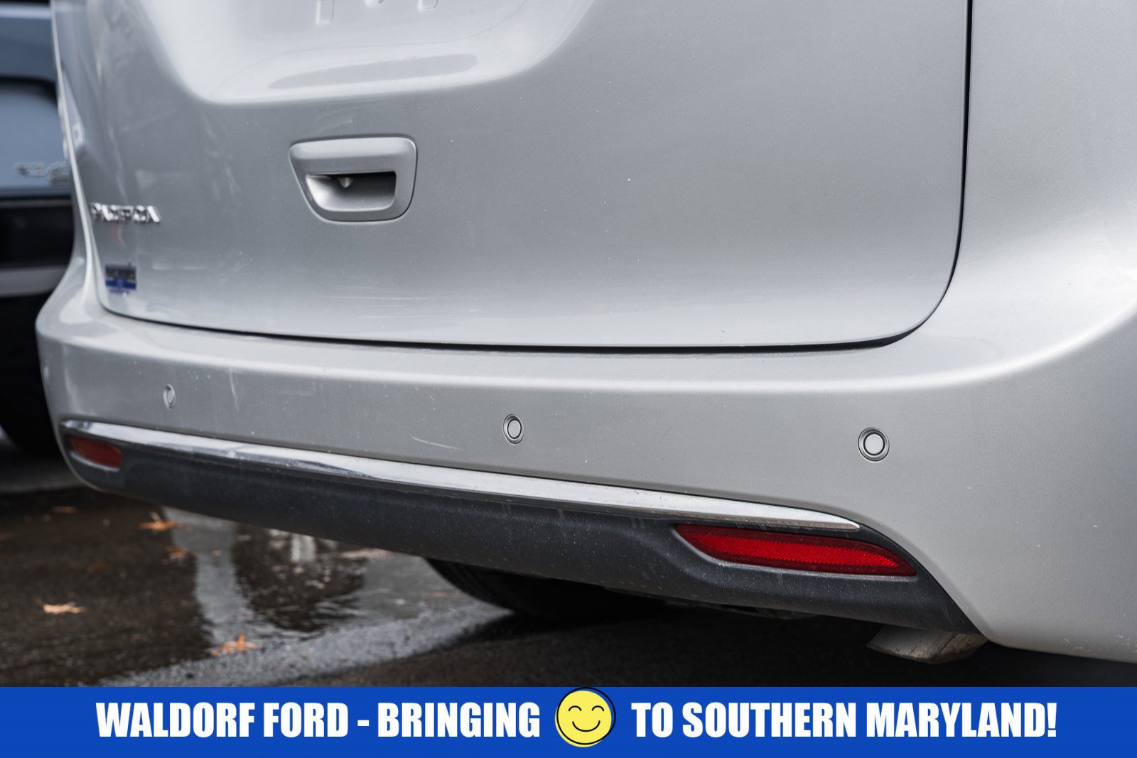 Used 2024 Chrysler Pacifica Touring-L image 7