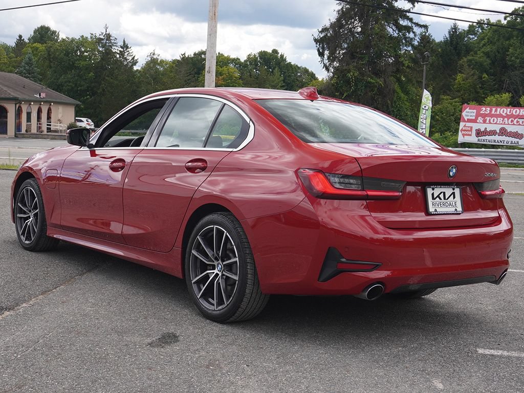 Used 2021 BMW 330e w/ Convenience Package RWD image 11