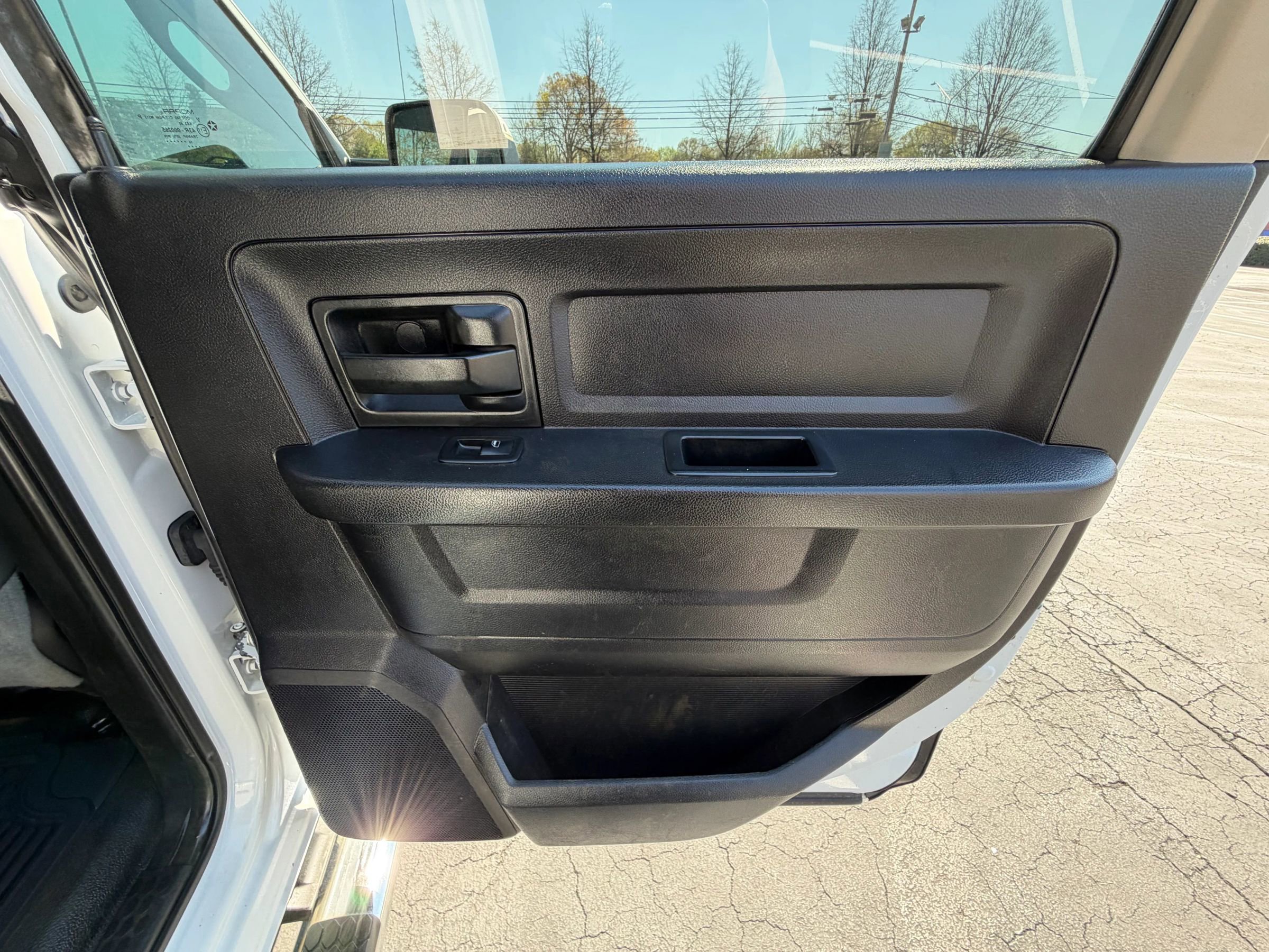 Used 2016 RAM 5500 Tradesman image 22