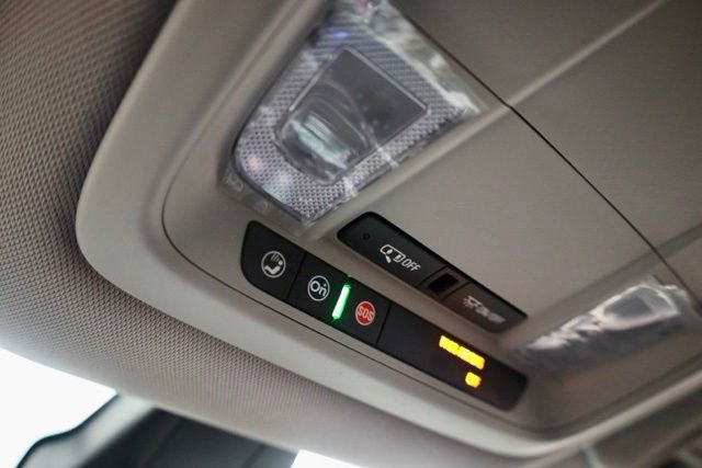 Used 2017 Chevrolet Volt LT w/ Comfort Package image 29