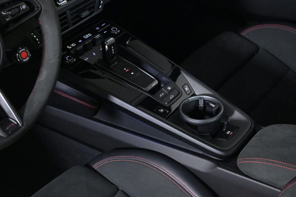 Certified 2025 Porsche 911 Carrera GTS image 17