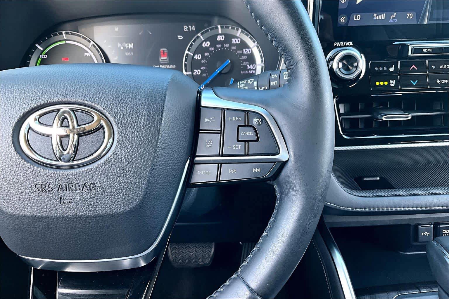 Used 2020 Toyota Highlander Platinum FWD image 24