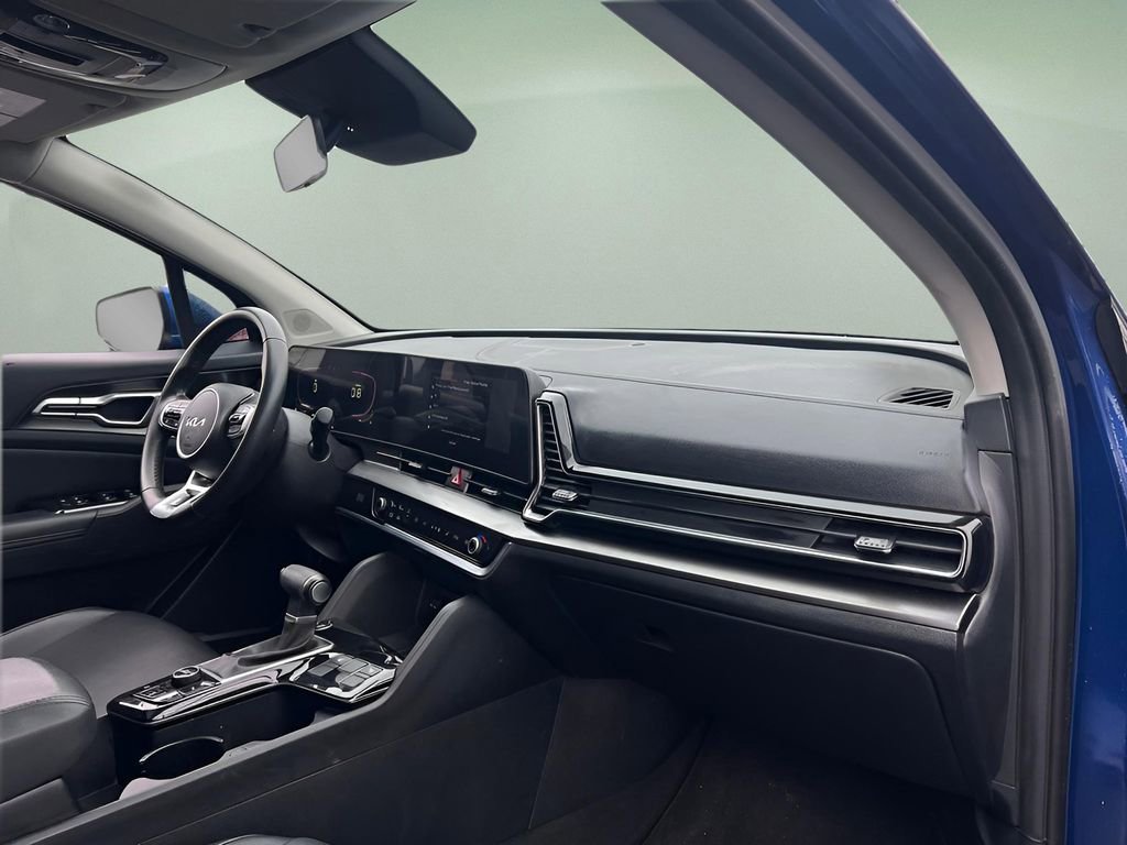 Used 2025 Kia Sportage EX w/ Premium Package image 21