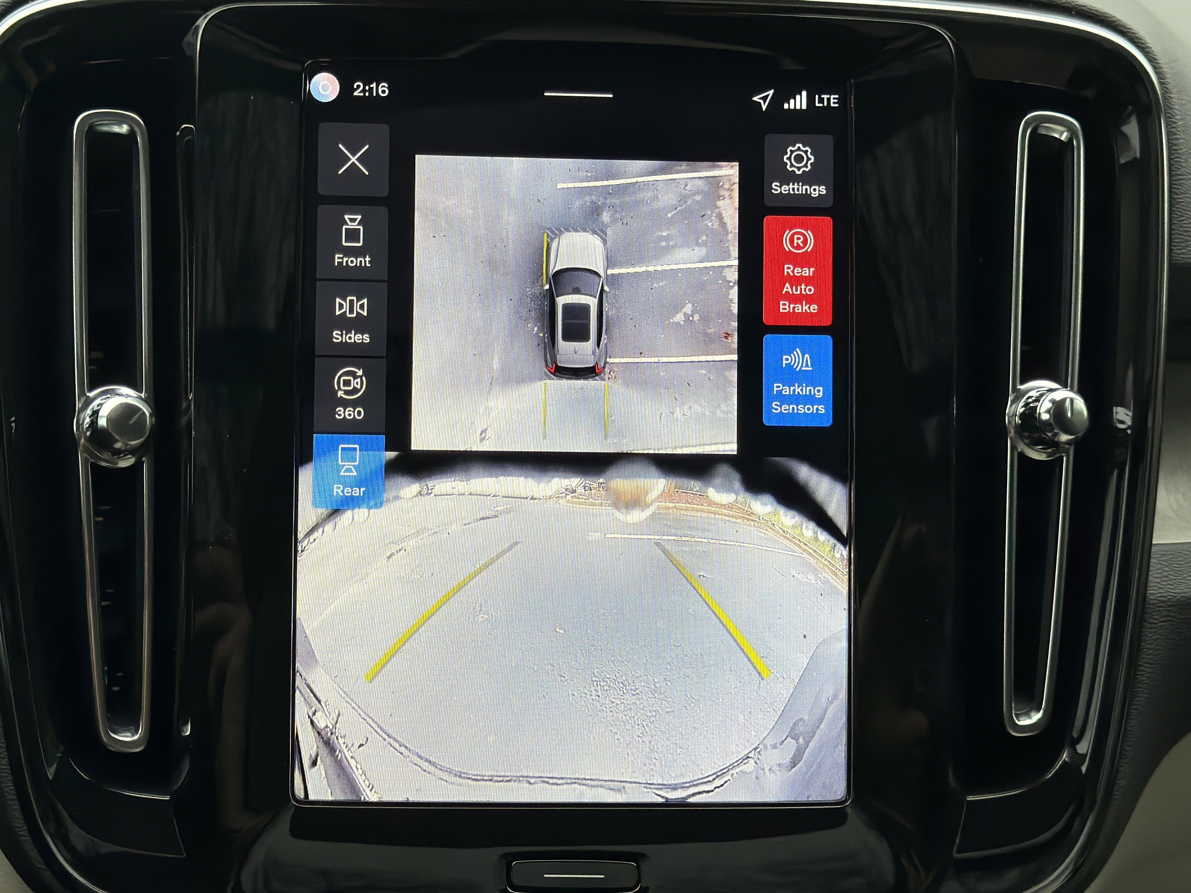 Used 2026 Volvo XC40 B5 Plus w/ Protection Package Premier image 25