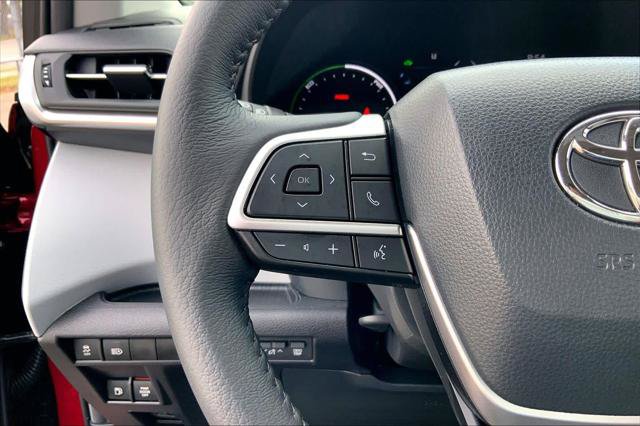 Certified 2026 Toyota Sienna XLE FWD image 23