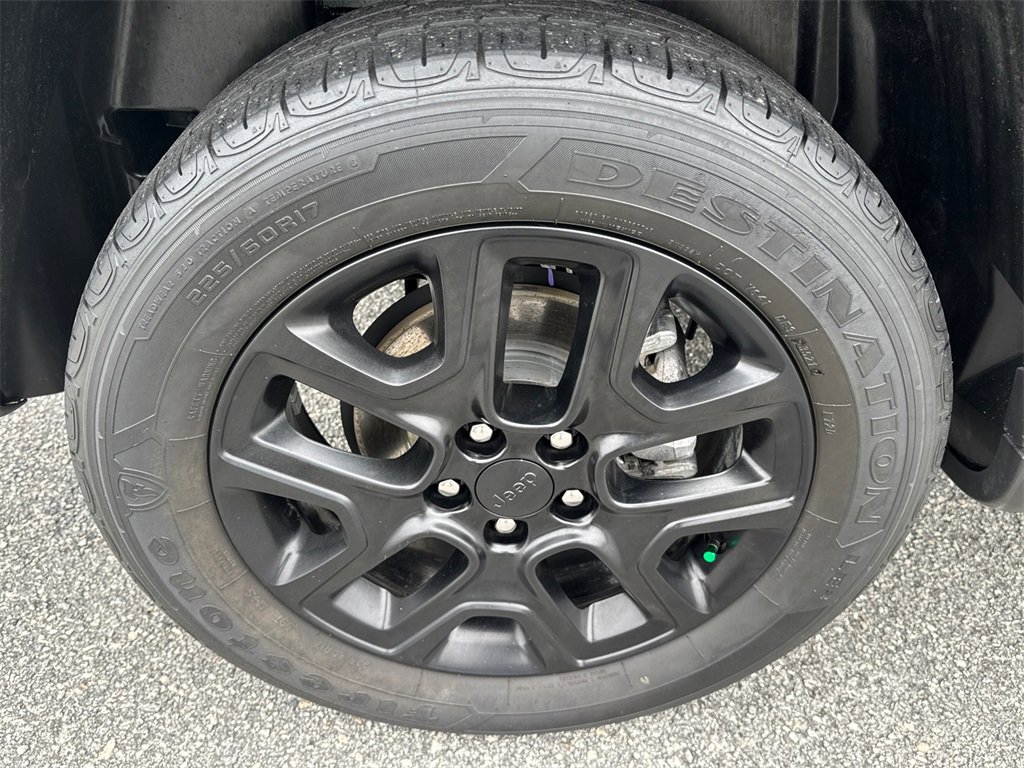 Used 2021 Jeep Compass Sport image 17