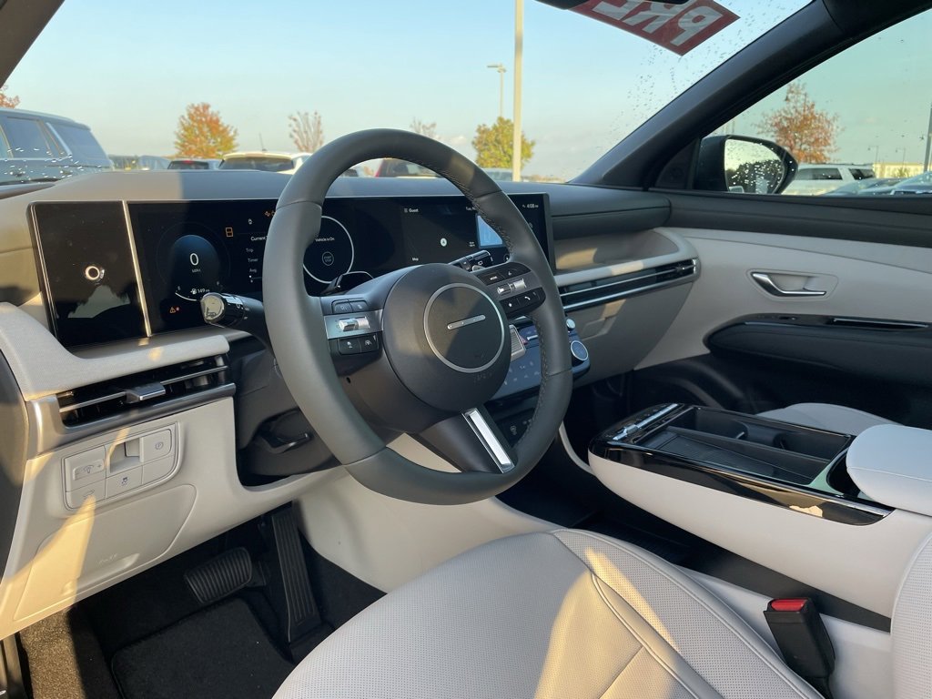Used 2025 Hyundai Tucson Limited image 9