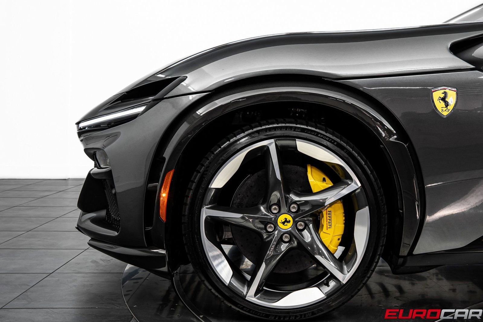 Used 2025 Ferrari Purosangue AWD/4WD image 17