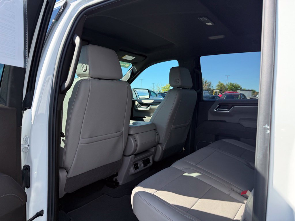 Used 2026 GMC Sierra 1500 SLT AWD/4WD image 42