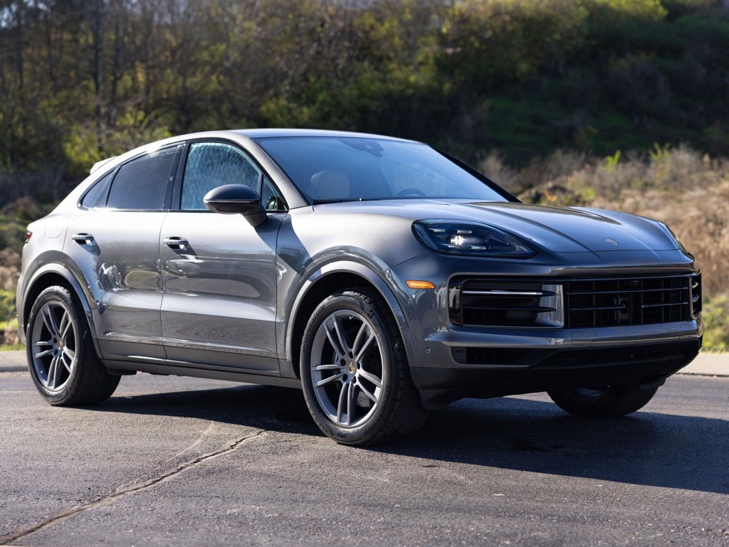 Used 2024 Porsche Cayenne Coupe image 11