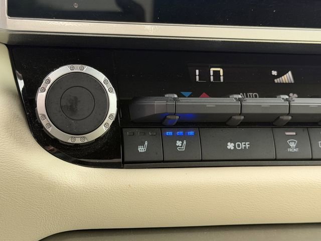 Used 2023 Toyota Tundra 1794 Edition image 22