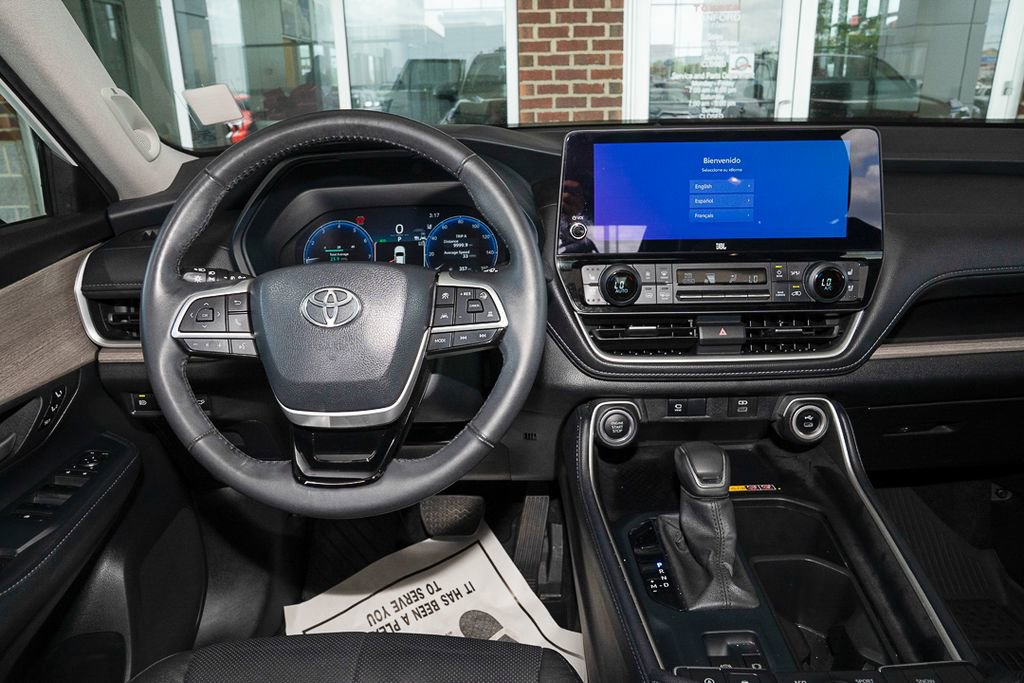 Used 2024 Toyota Grand Highlander Limited image 7