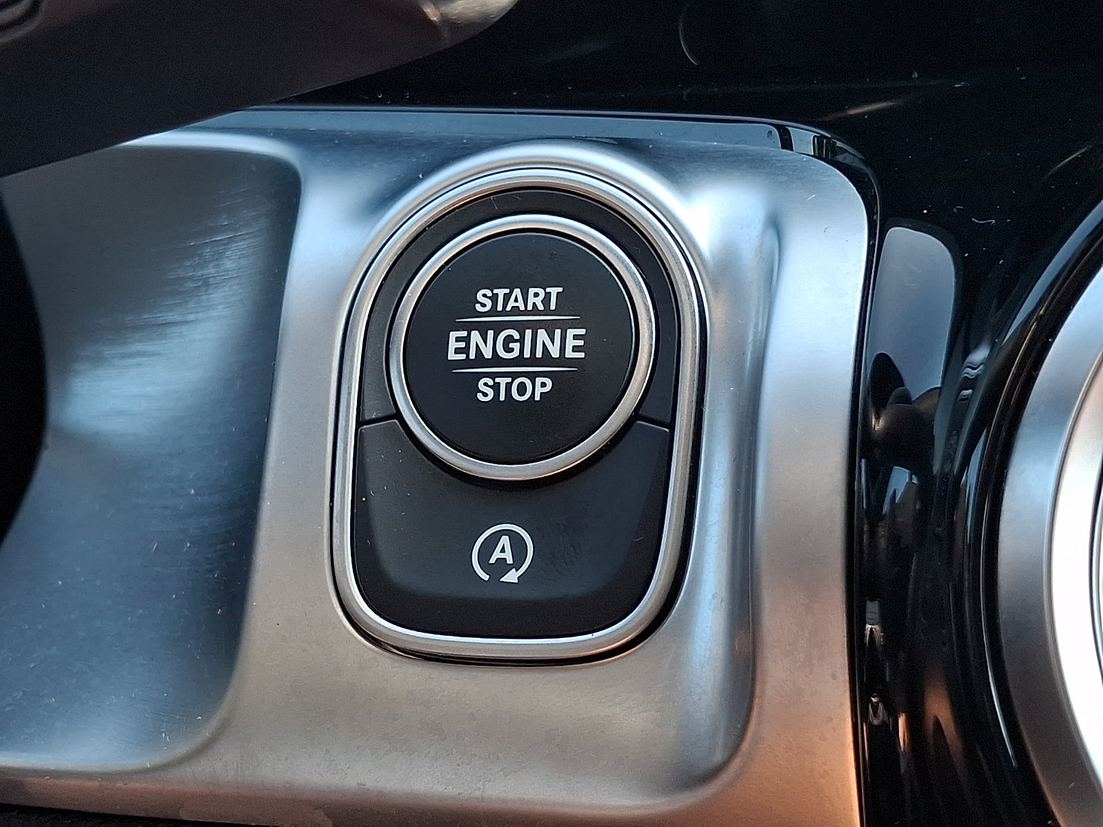 Used 2022 Mercedes-Benz GLB 250 4MATIC image 24