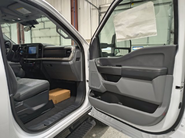 New 2026 Ford F350 XLT AWD/4WD image 17