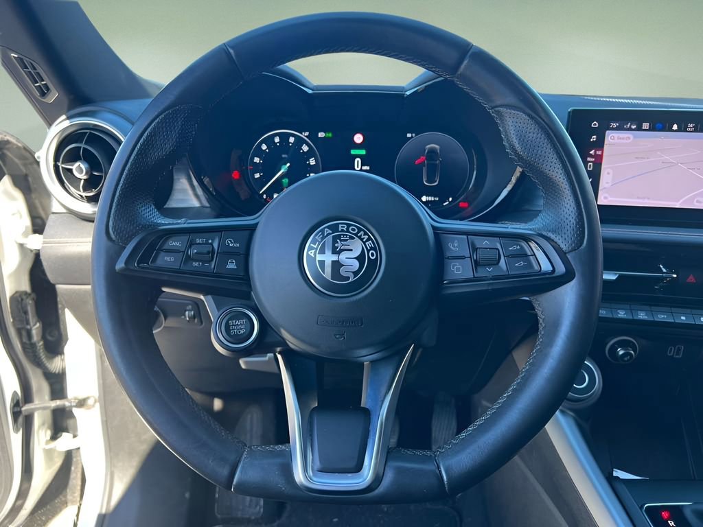 Used 2024 Alfa Romeo Tonale Ti image 16
