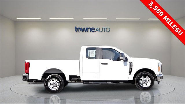 Used 2023 Ford F250 XL w/ XL Chrome Package image 17
