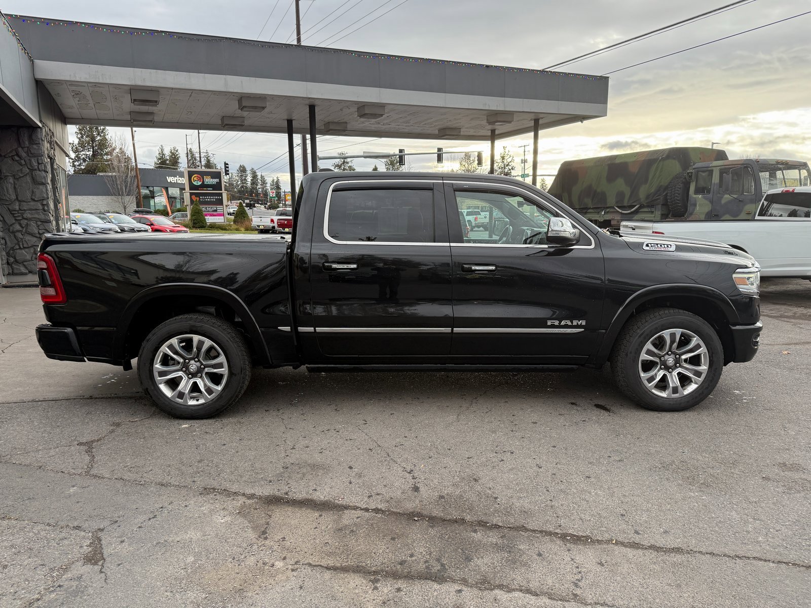 Used 2020 RAM 1500 Limited w/ Advanced Safety Group image 4