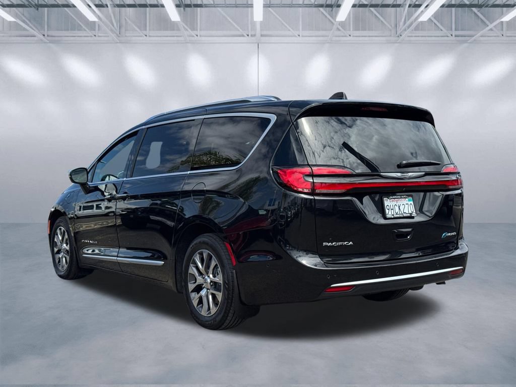 Used 2022 Chrysler Pacifica Pinnacle FWD image 4