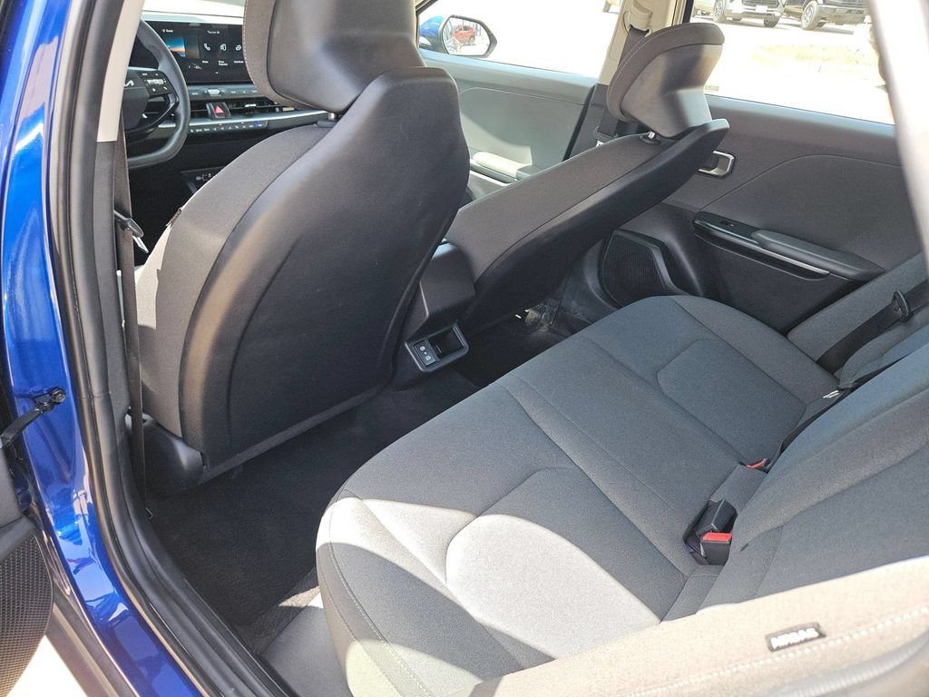 Used 2025 Kia K4 FWD image 28