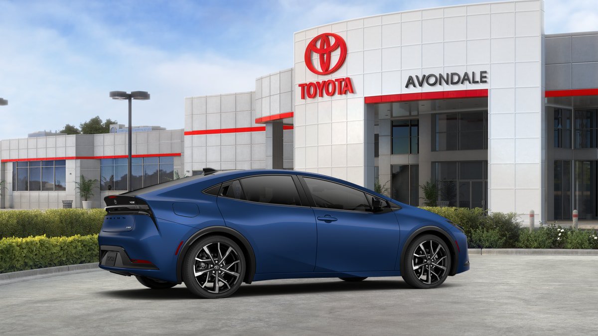 New 2027 Toyota Prius Plug-In Hybrid FWD image 11