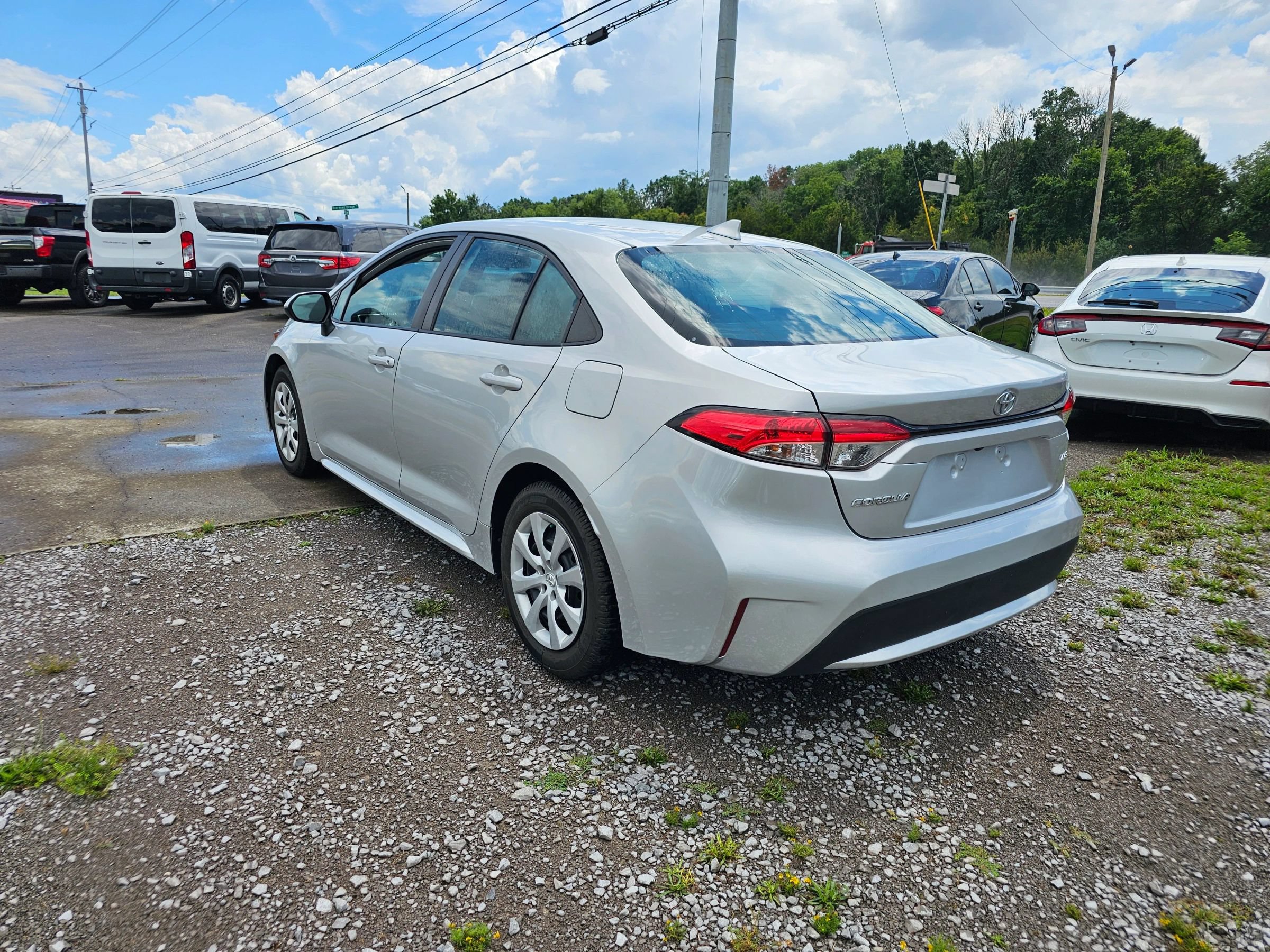 Used 2022 Toyota Corolla LE FWD image 15