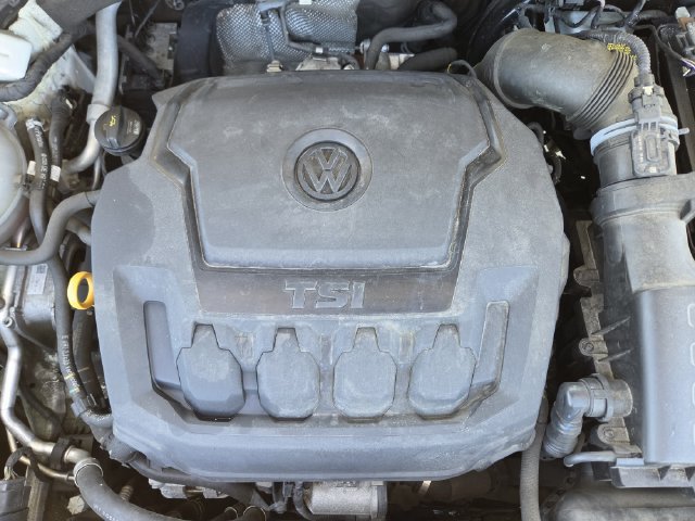 Used 2018 Volkswagen Tiguan SE FWD image 39