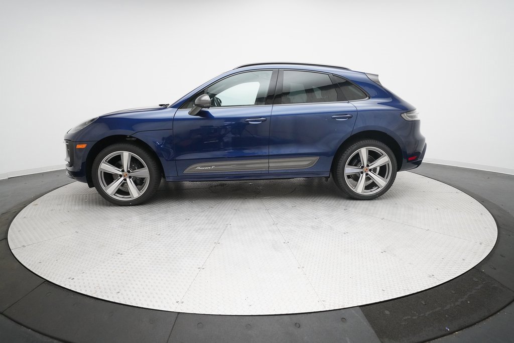 Used 2025 Porsche Macan Turbo image 2