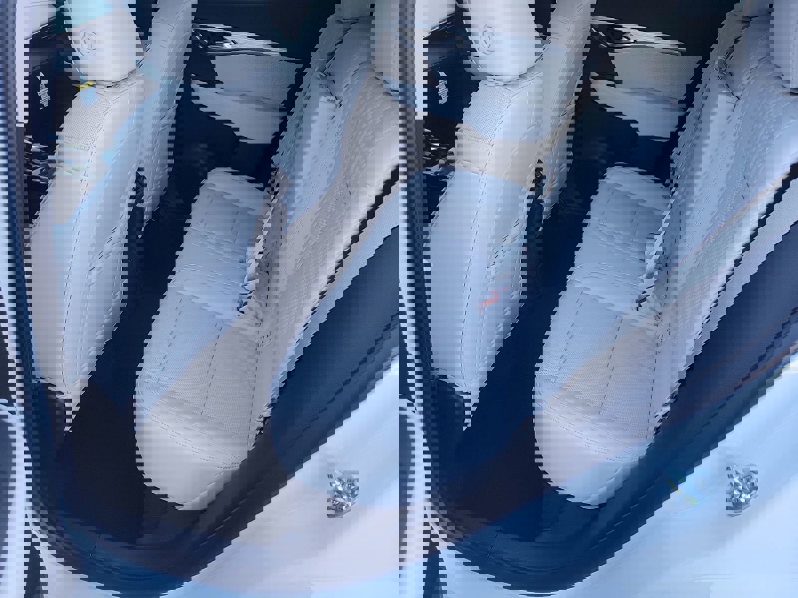 New 2026 Buick Envision Avenir image 10