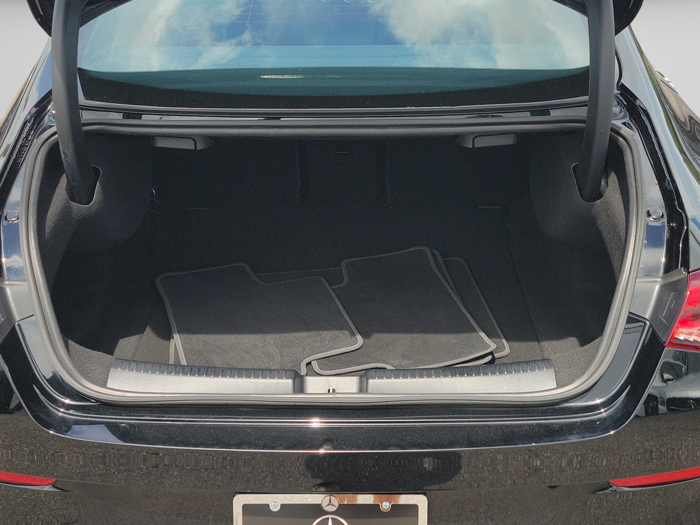 Certified 2023 Mercedes-Benz CLA 250 4MATIC image 9