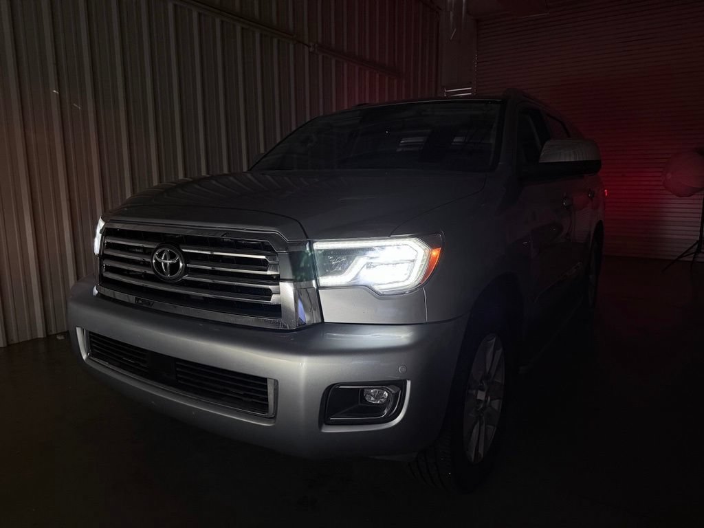 Used 2018 Toyota Sequoia Platinum AWD/4WD image 8