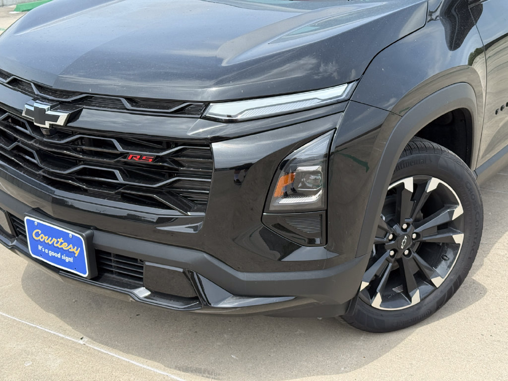 New 2027 Chevrolet Equinox RS FWD image 3