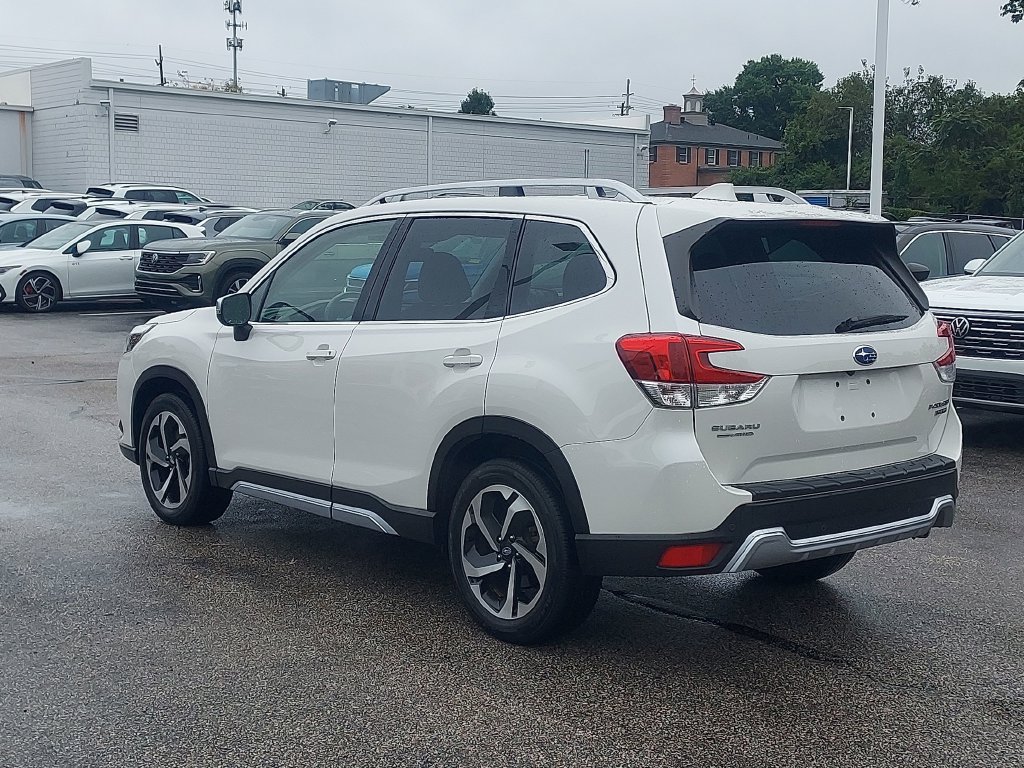 Used 2023 Subaru Forester Touring w/ Popular Package #2 AWD/4WD image 5