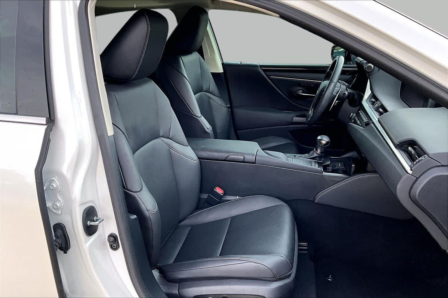 Used 2020 Lexus ES 350 w/ Premium Package FWD image 9