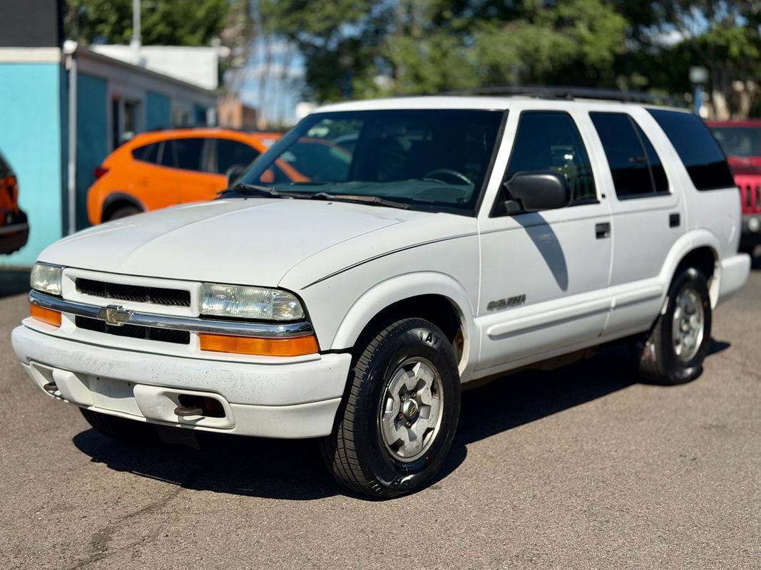 Used 2002 Chevrolet Blazer LS w/ Preferred Equipment Group AWD/4WD image 4