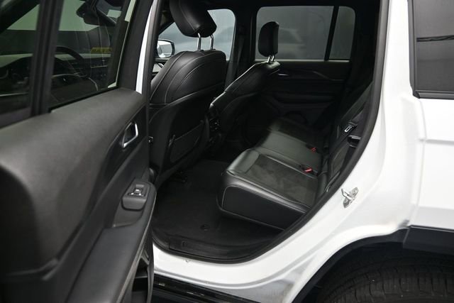 Used 2025 Jeep Grand Cherokee Altitude AWD/4WD image 36