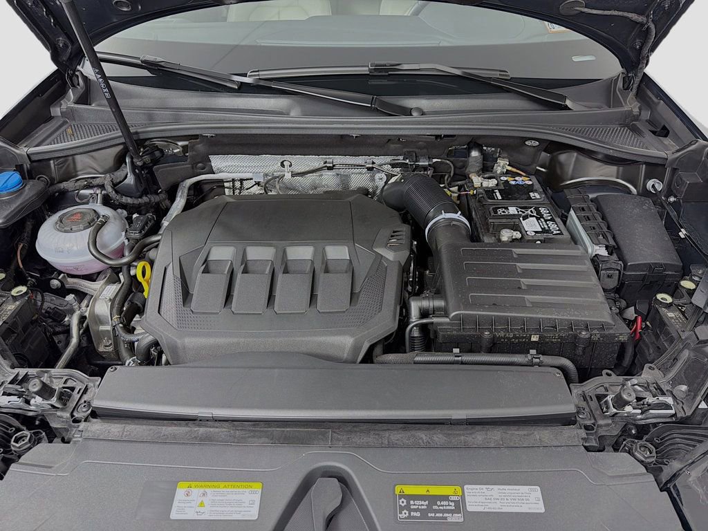 Certified 2025 Audi Q3 2.0T Premium Plus w/ Premium Plus Package image 31