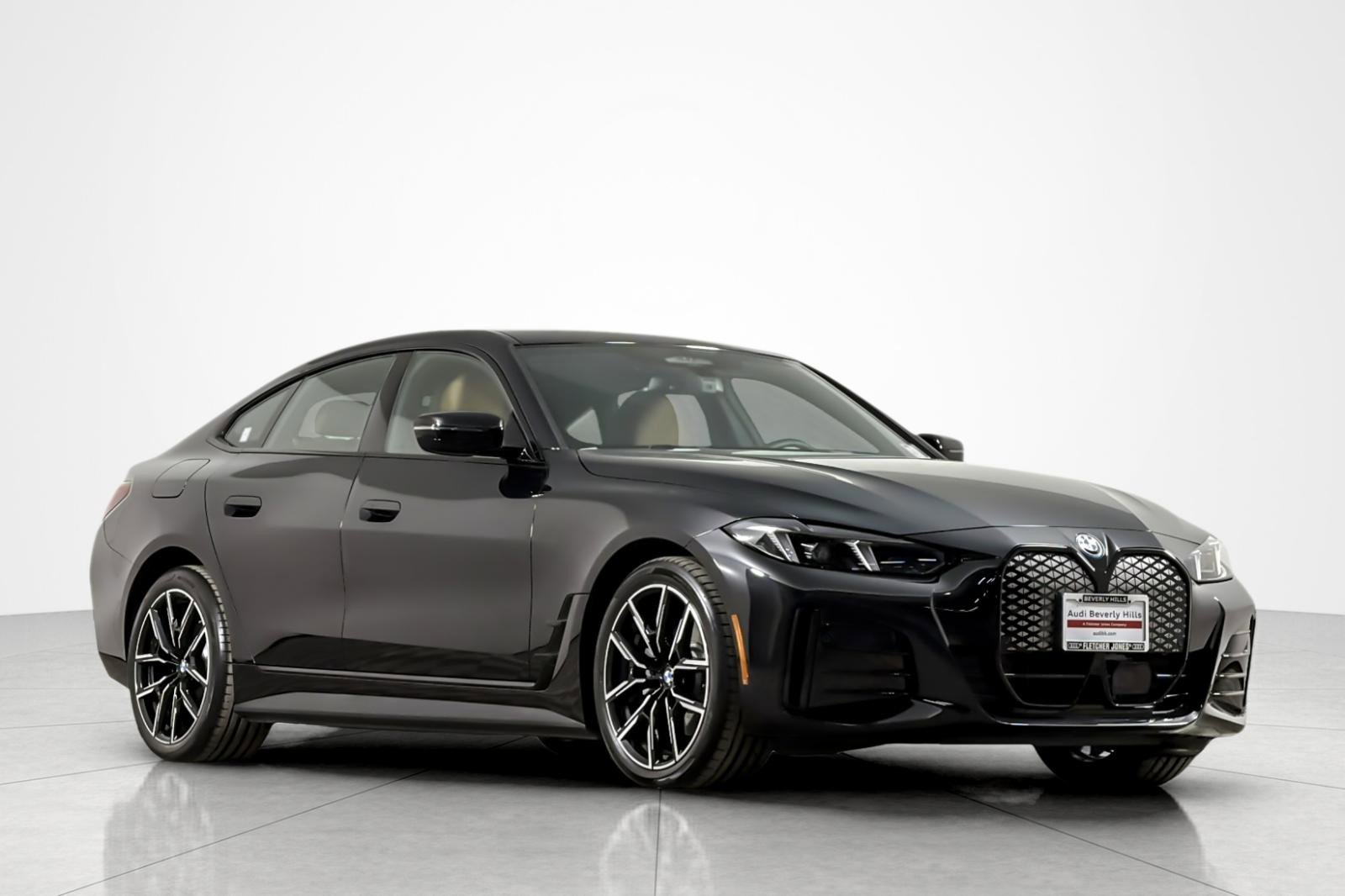 Used 2025 BMW i4 eDrive40 RWD image 7