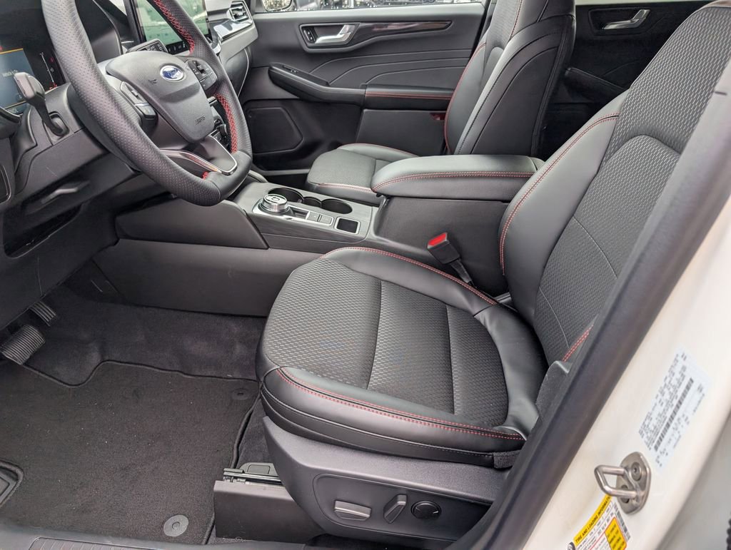 New 2026 Ford Escape ST-Line w/ Tech Pack #1 FWD image 8