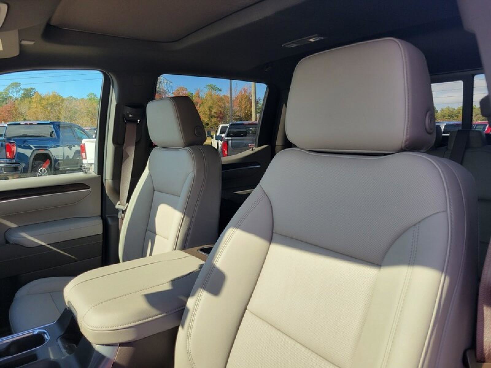 New 2026 GMC Sierra 1500 SLT w/ SLT Premium Plus Package image 12