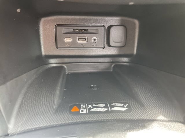 Used 2020 Chevrolet Equinox Premier FWD image 40