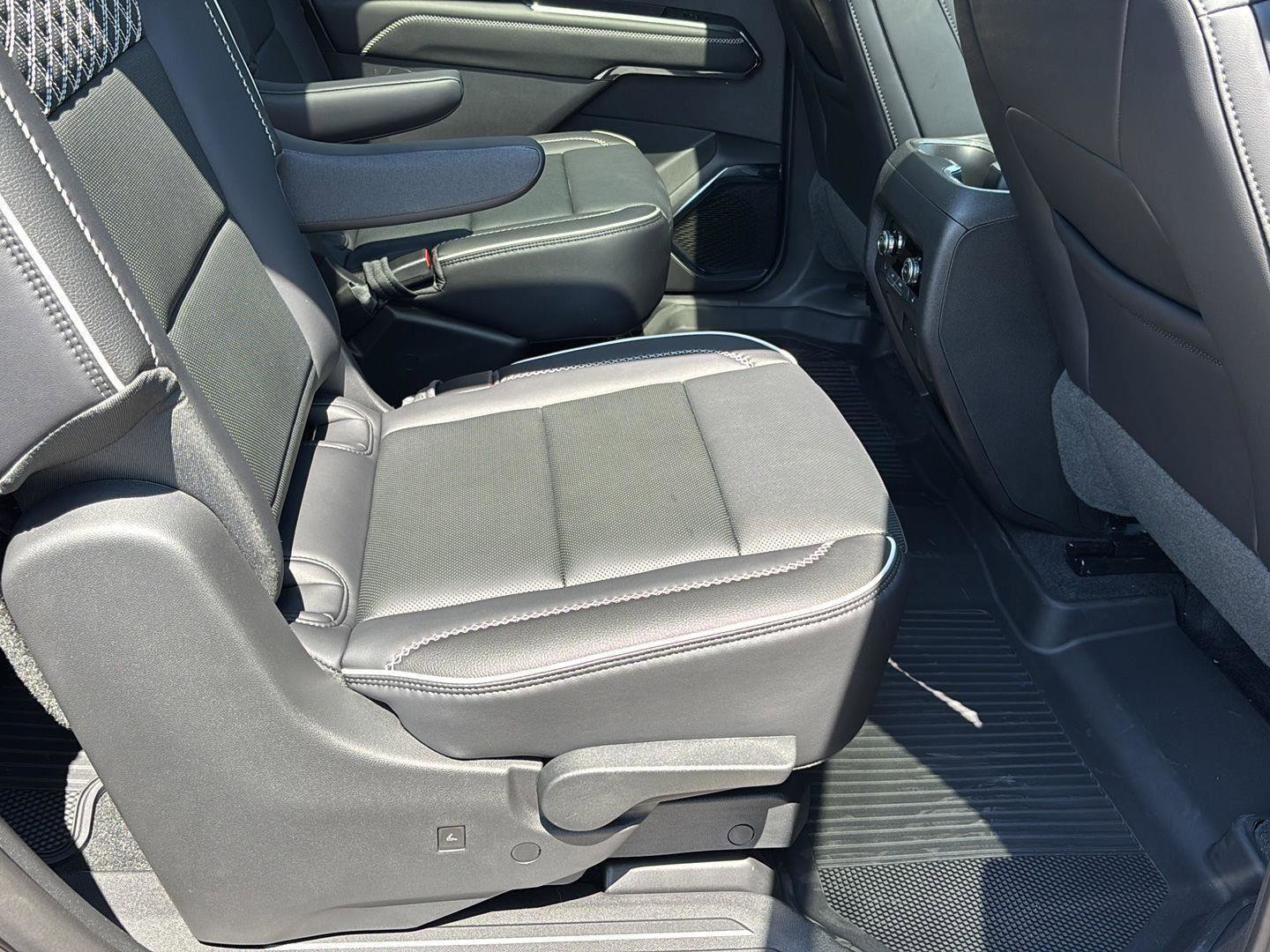 New 2025 GMC Acadia Denali w/ Super Cruise Package image 22