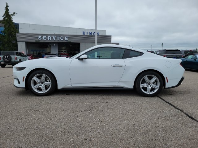 Used 2026 Ford Mustang Premium RWD image 2