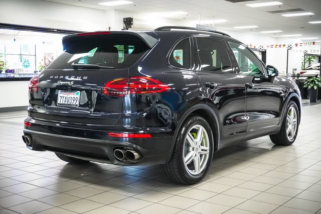 Used 2016 Porsche Cayenne S AWD/4WD image 6