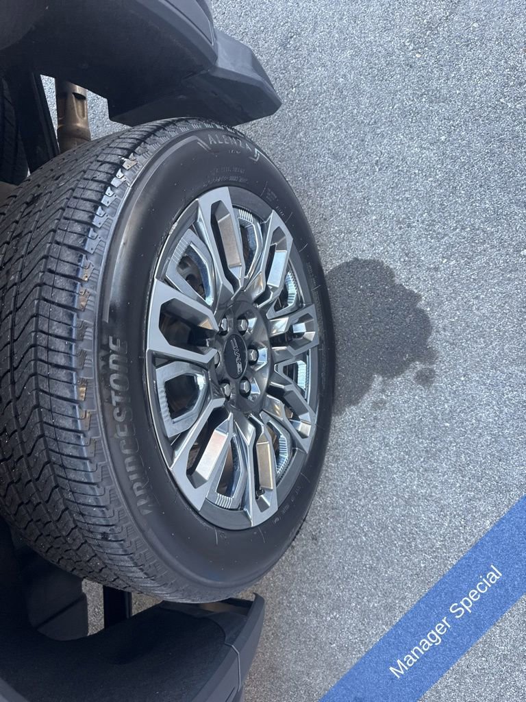 Used 2024 GMC Sierra 1500 Denali Ultimate image 12